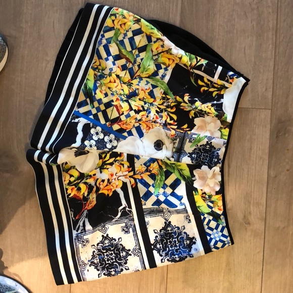 Clover canyon skort! So cute!!! - Picture 4 of 4